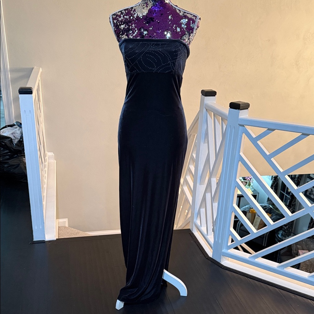 Cum cum  by Niki Livas grey velvet beaded top  pit 15”waist 12”’ hip 16”
